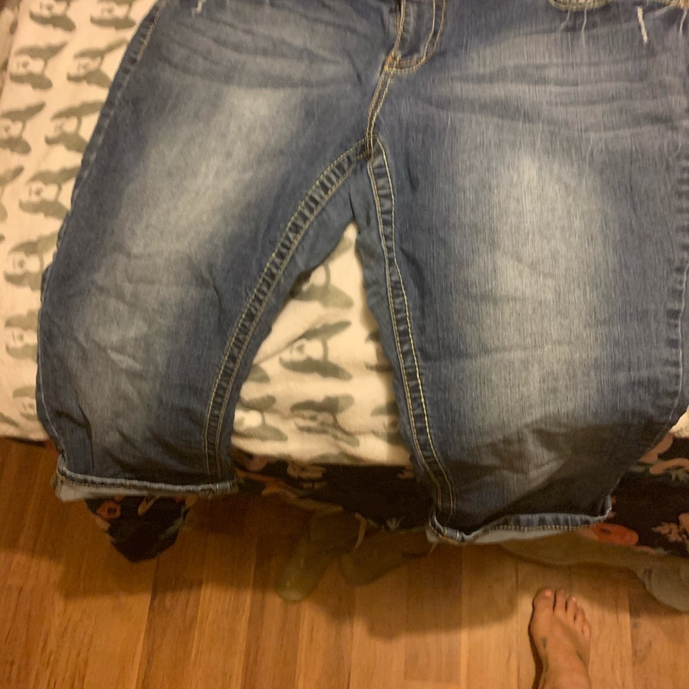 Maurice’s capris - Picture 3 of 3
